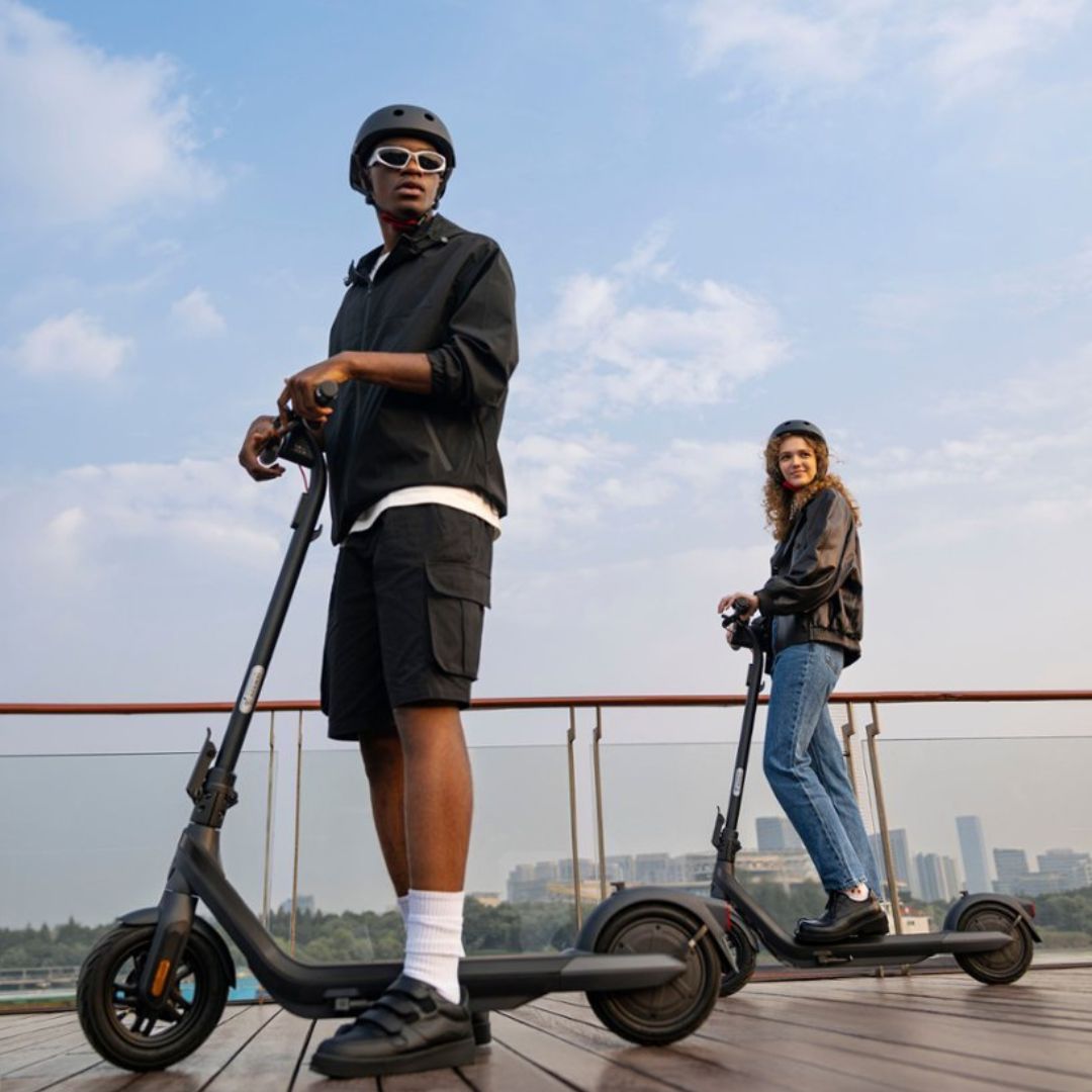 Segway - Ninebot E2 Pro Electric Scooter w/16.8 mile Range & 15.5mph Top Speed - Black - AA.05.14.05.0001 - Good Condition